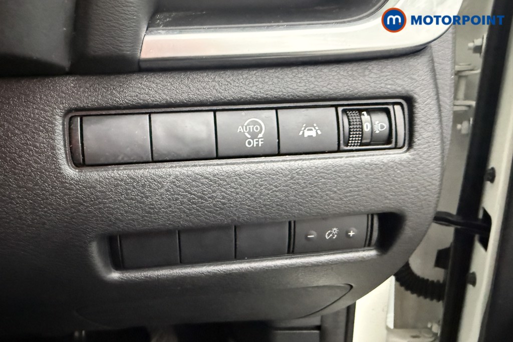 Nissan Qashqai Acenta Premium Manual Petrol SUV - Stock Number (1629037) - 5th supplementary image