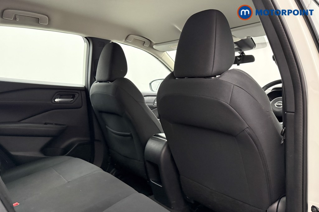 Nissan Qashqai Acenta Premium Manual Petrol SUV - Stock Number (1629037) - 17th supplementary image