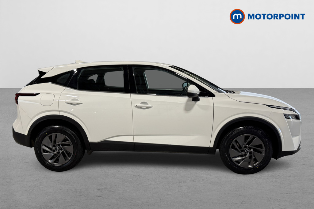 Nissan Qashqai Acenta Premium Manual Petrol SUV - Stock Number (1629037) - Drivers side