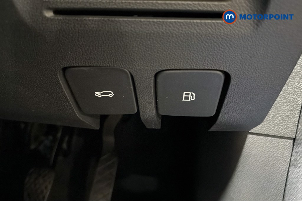 Mg Motor Uk ZS Exclusive Manual Petrol SUV - Stock Number (1630031) - 32nd supplementary image