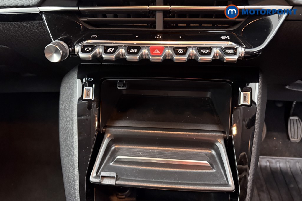 Peugeot 208 Allure Manual Petrol Hatchback - Stock Number (1630119) - 10th supplementary image