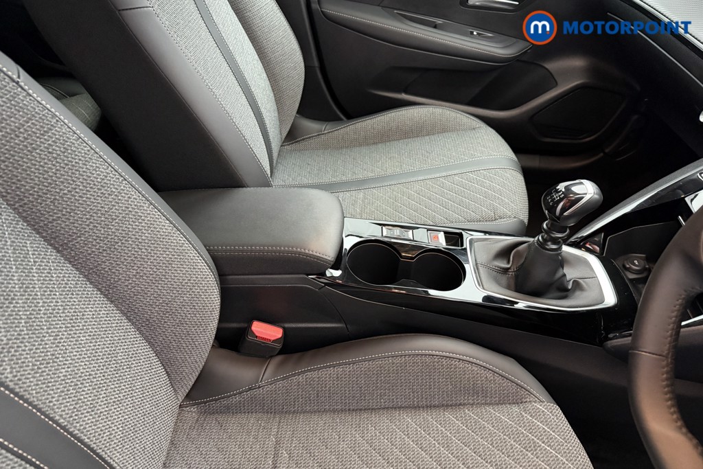 Peugeot 208 Allure Manual Petrol Hatchback - Stock Number (1630119) - 13th supplementary image