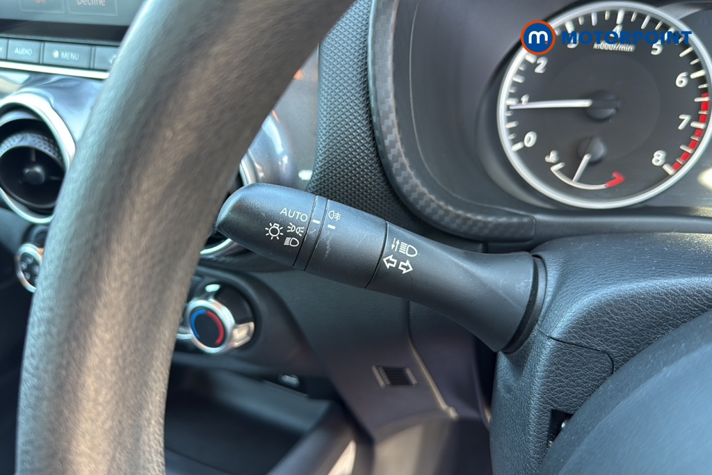 Nissan Juke Acenta Manual Petrol SUV - Stock Number (1630815) - 5th supplementary image