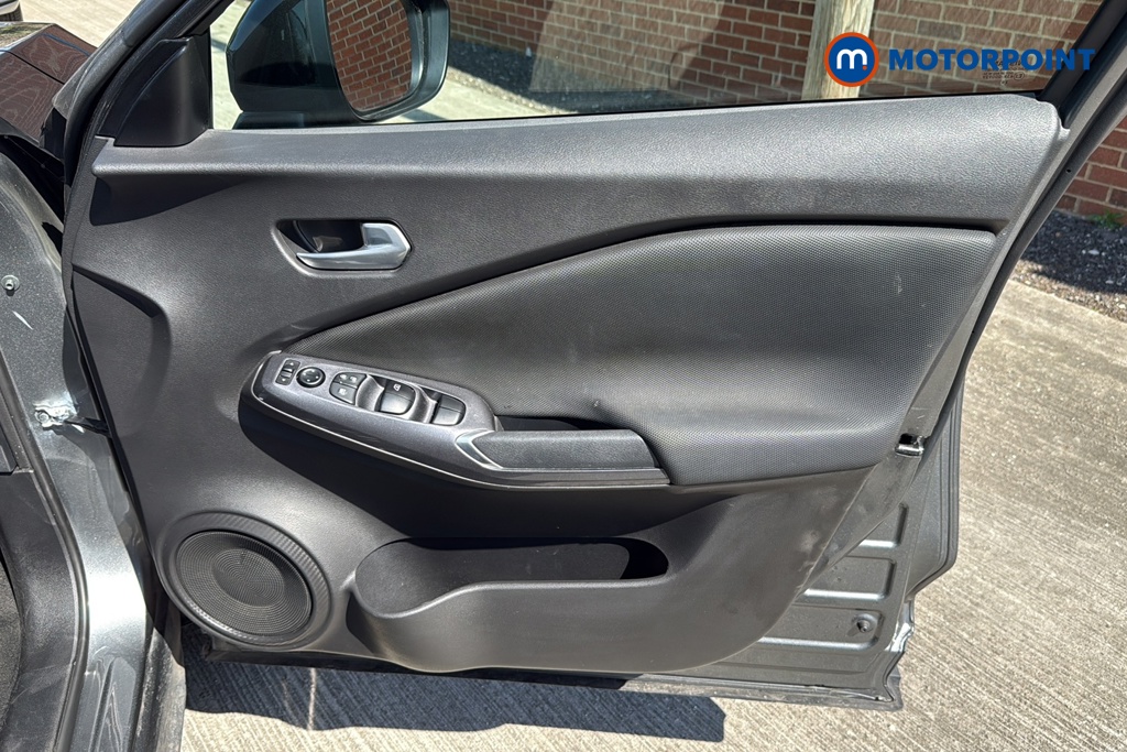 Nissan Juke Acenta Manual Petrol SUV - Stock Number (1630815) - 18th supplementary image