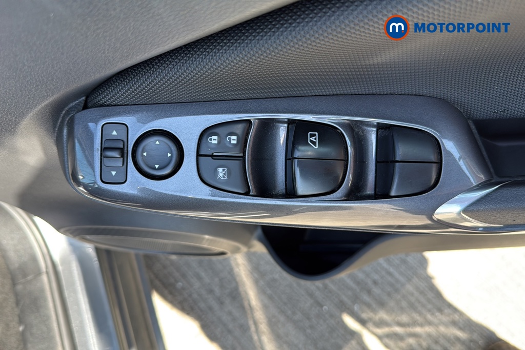 Nissan Juke Acenta Manual Petrol SUV - Stock Number (1630815) - 19th supplementary image