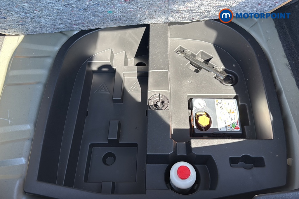Nissan Juke Acenta Manual Petrol SUV - Stock Number (1630815) - 33rd supplementary image