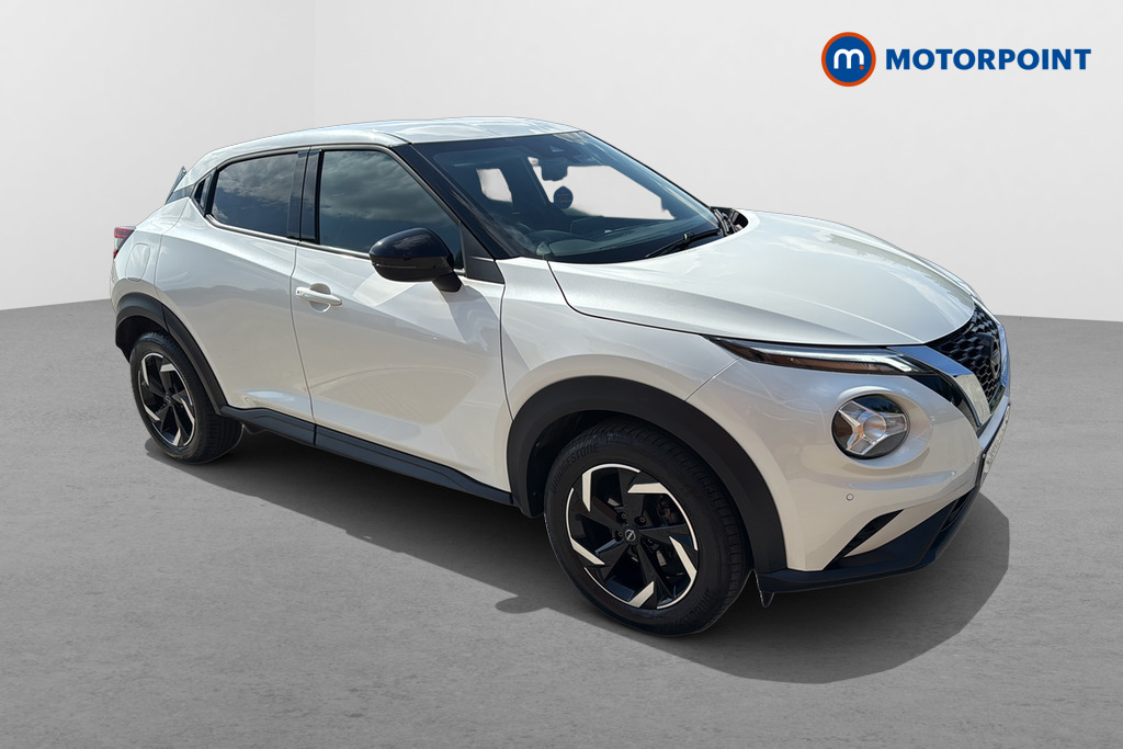 Nissan Juke N-Connecta Manual Petrol SUV - Stock Number (1632407) - Drivers side front corner