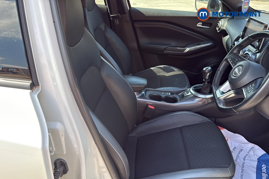 Nissan Juke N-Connecta Manual Petrol SUV - Stock Number (1632407) - 22nd supplementary image