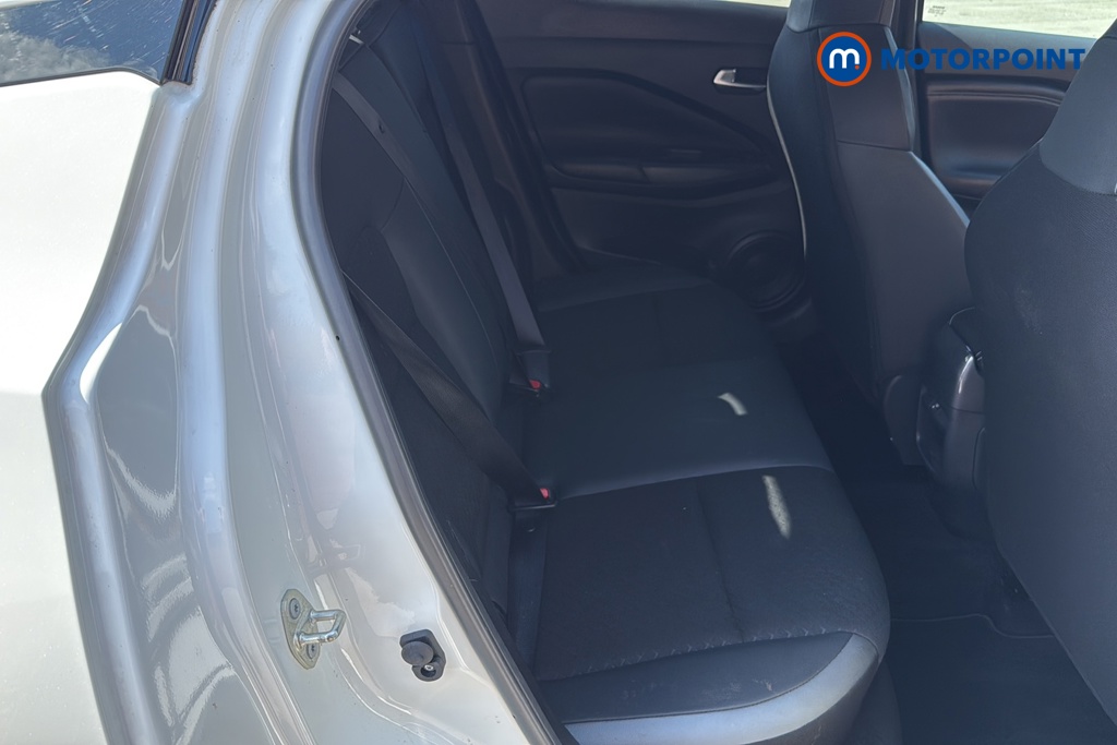 Nissan Juke N-Connecta Manual Petrol SUV - Stock Number (1632407) - 25th supplementary image