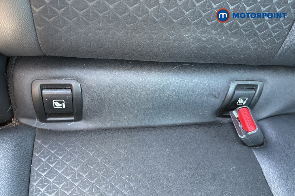 Nissan Juke N-Connecta Manual Petrol SUV - Stock Number (1632407) - 27th supplementary image