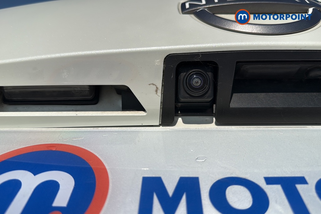 Nissan Juke N-Connecta Manual Petrol SUV - Stock Number (1632407) - 37th supplementary image