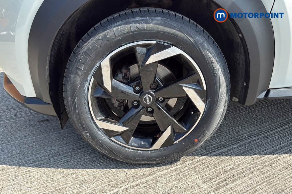 Nissan Juke N-Connecta Manual Petrol SUV - Stock Number (1632407) - 44th supplementary image