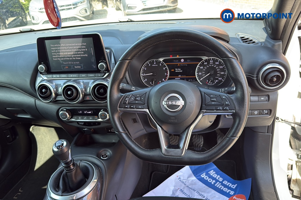 Nissan Juke N-Connecta Manual Petrol SUV - Stock Number (1632407) - 1st supplementary image