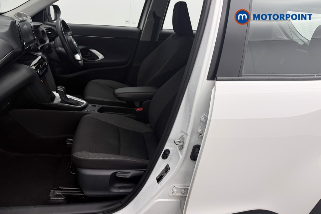 Toyota Yaris Cross Icon Automatic Petrol-Electric Hybrid Estate - Stock Number (1632559) - 2nd supplementary image