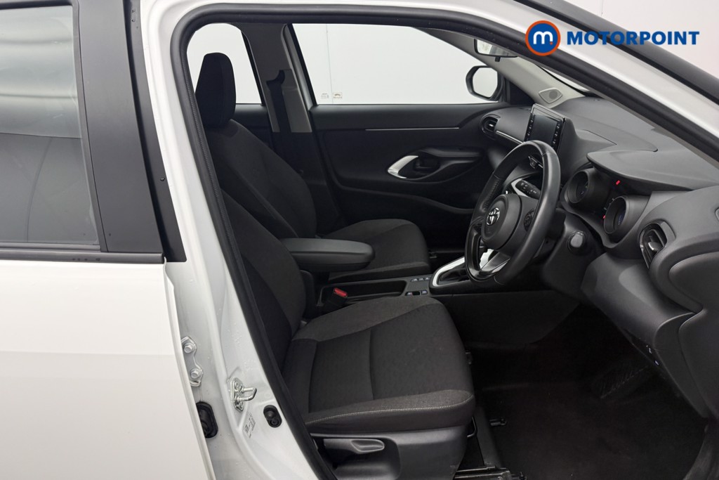 Toyota Yaris Cross Icon Automatic Petrol-Electric Hybrid Estate - Stock Number (1632559) - 16th supplementary image