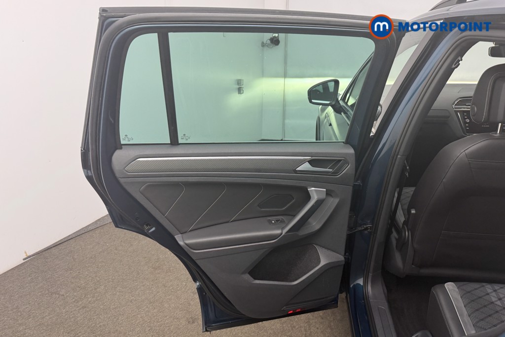 Volkswagen Tiguan R-Line Automatic Petrol SUV - Stock Number (1632888) - 7th supplementary image