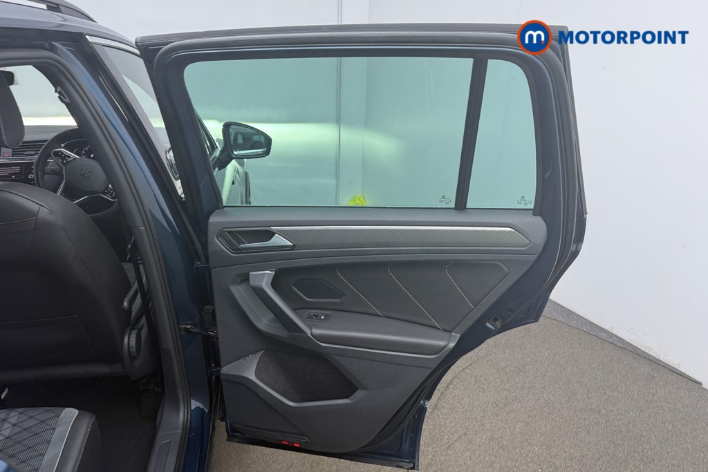 Volkswagen Tiguan R-Line Automatic Petrol SUV - Stock Number (1632888) - 16th supplementary image