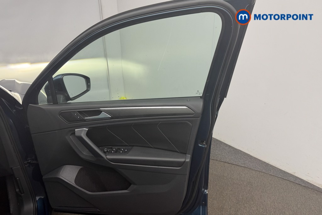 Volkswagen Tiguan R-Line Automatic Petrol SUV - Stock Number (1632888) - 19th supplementary image