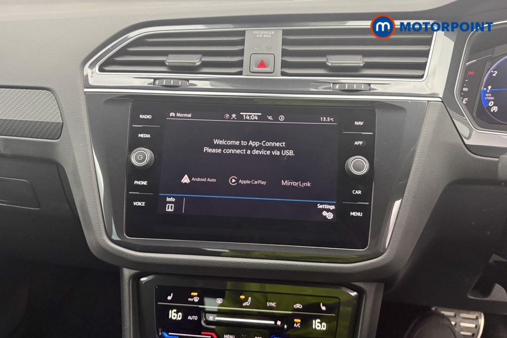 Volkswagen Tiguan R-Line Automatic Petrol SUV - Stock Number (1632888) - 28th supplementary image