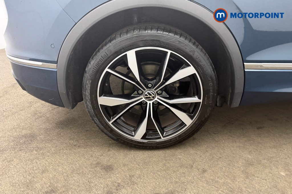Volkswagen Tiguan R-Line Automatic Petrol SUV - Stock Number (1632888) - 38th supplementary image