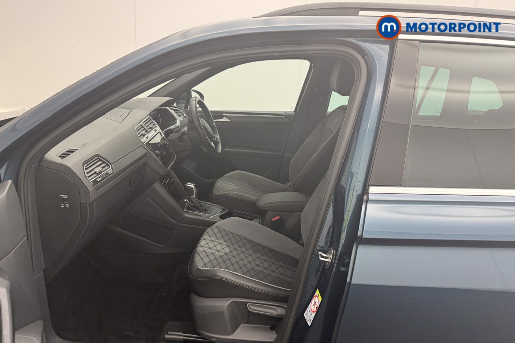 Volkswagen Tiguan R-Line Automatic Petrol SUV - Stock Number (1632888) - 1st supplementary image
