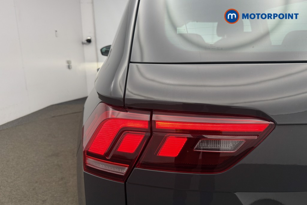 Volkswagen Tiguan Life Manual Petrol SUV - Stock Number (1633677) - 10th supplementary image