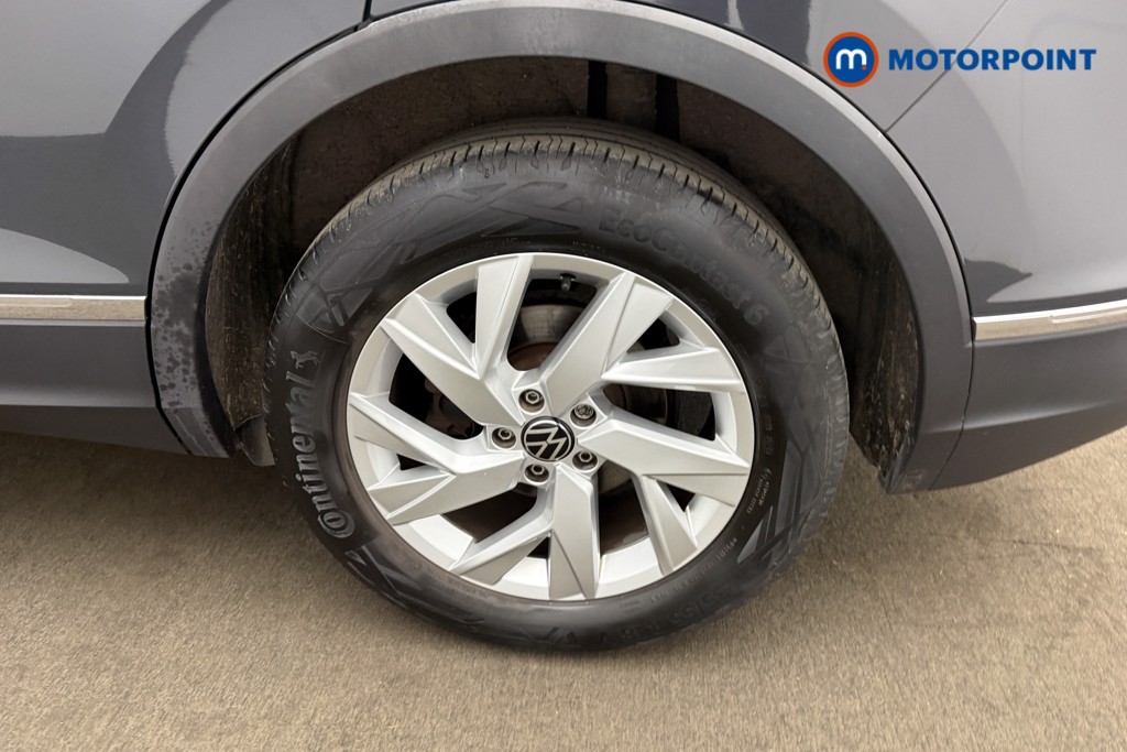 Volkswagen Tiguan Life Manual Petrol SUV - Stock Number (1633677) - 36th supplementary image