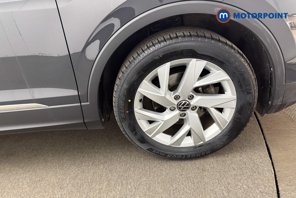 Volkswagen Tiguan Life Manual Petrol SUV - Stock Number (1633677) - 38th supplementary image