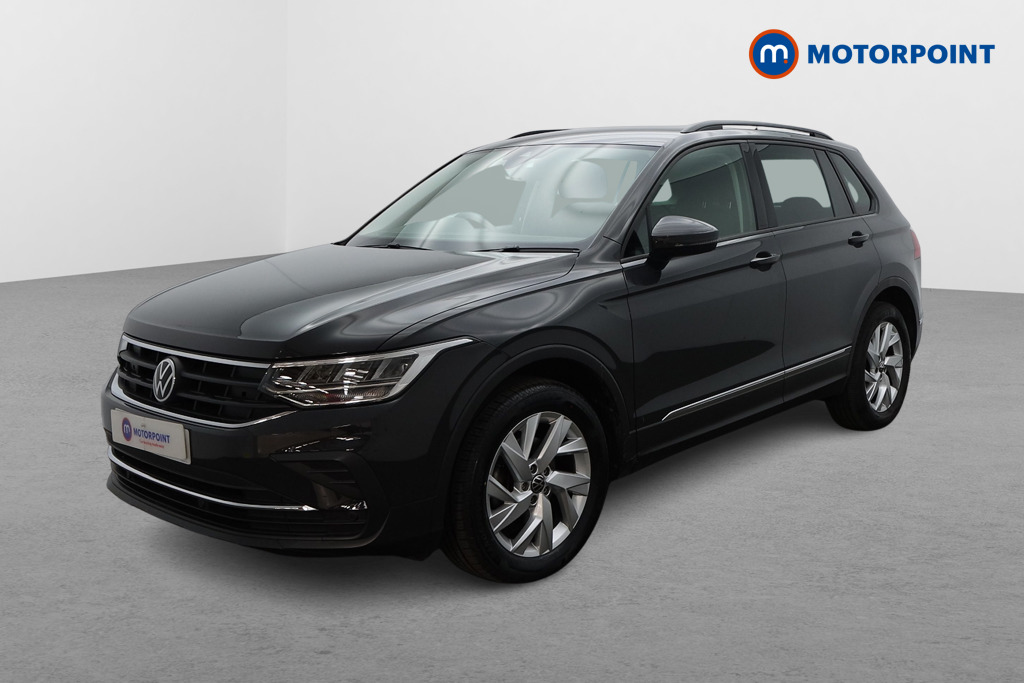 Volkswagen Tiguan Life Manual Petrol SUV - Stock Number (1633677) - Passenger side front corner