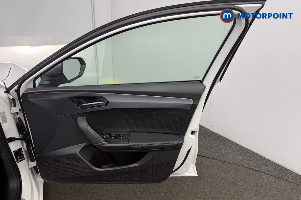 Cupra Leon V1 Manual Petrol Hatchback - Stock Number (1633709) - 16th supplementary image