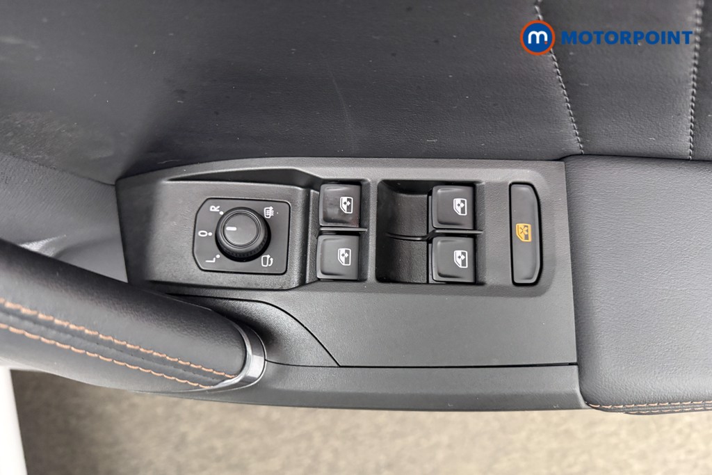 Cupra Leon V1 Manual Petrol Hatchback - Stock Number (1633709) - 17th supplementary image