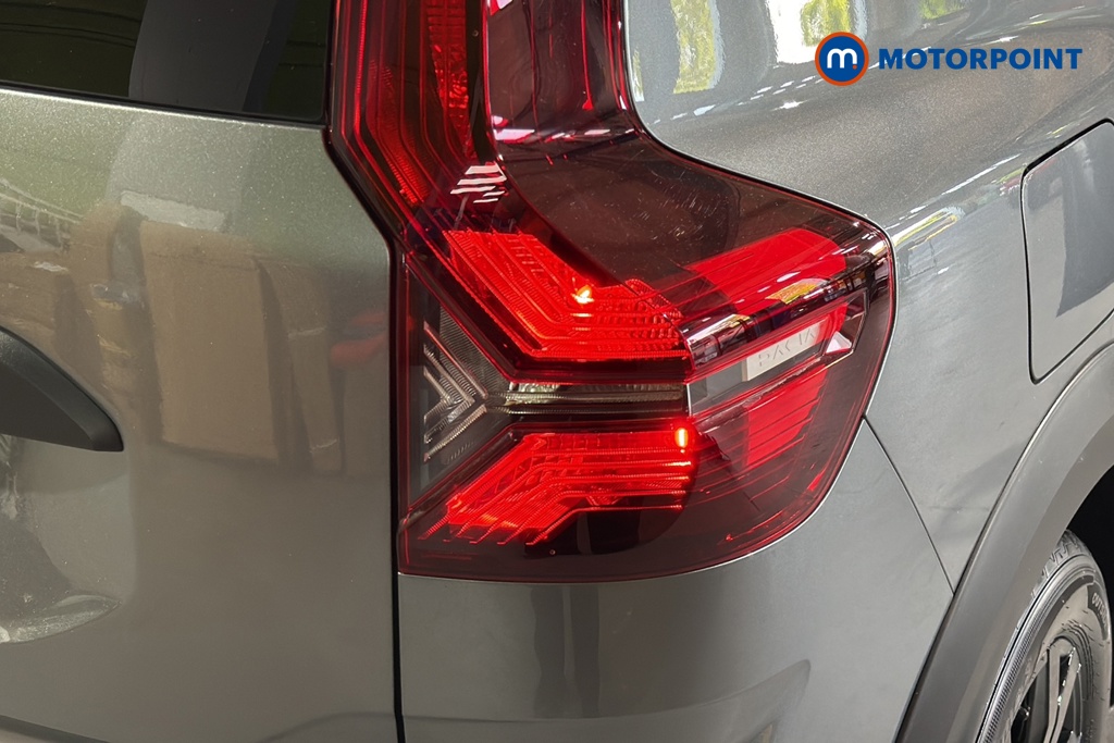 Dacia Jogger Extreme Automatic Petrol-Electric Hybrid People Carrier - Stock Number (1634092) - 36th supplementary image