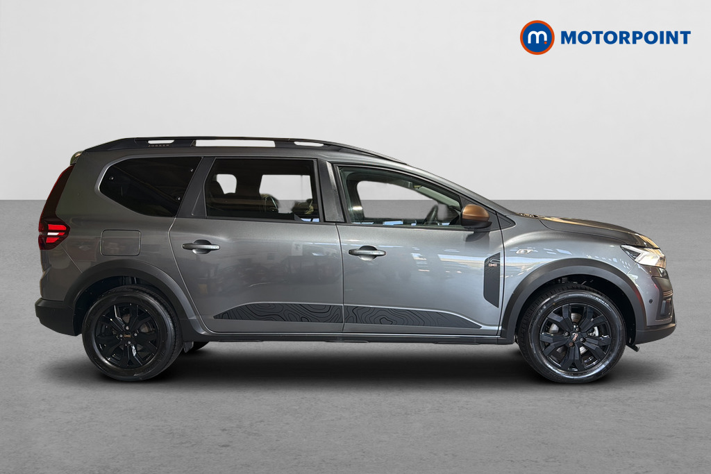Dacia Jogger Extreme Automatic Petrol-Electric Hybrid People Carrier - Stock Number (1634092) - Passenger side