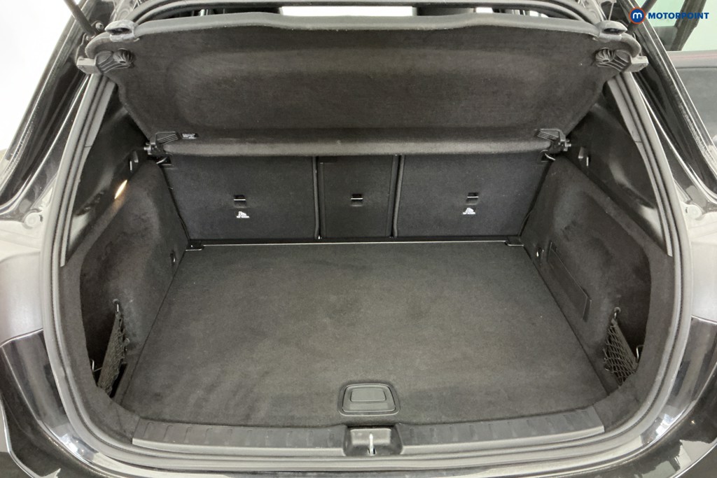 Mercedes-Benz GLA Amg Line Automatic Petrol SUV - Stock Number (1634210) - 4th supplementary image