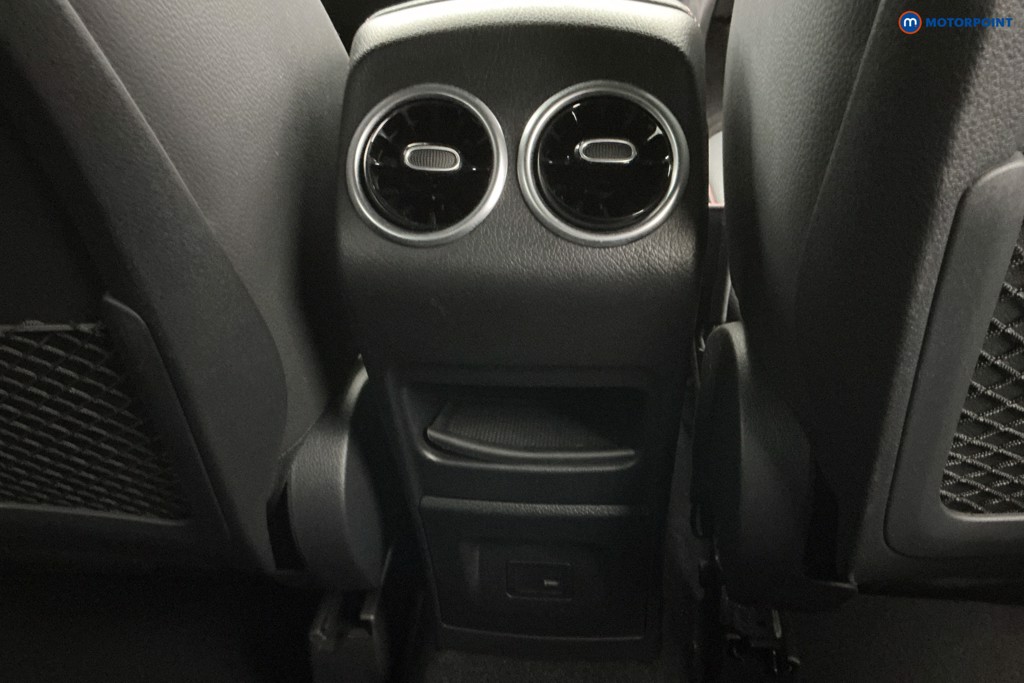 Mercedes-Benz GLA Amg Line Automatic Petrol SUV - Stock Number (1634210) - 14th supplementary image