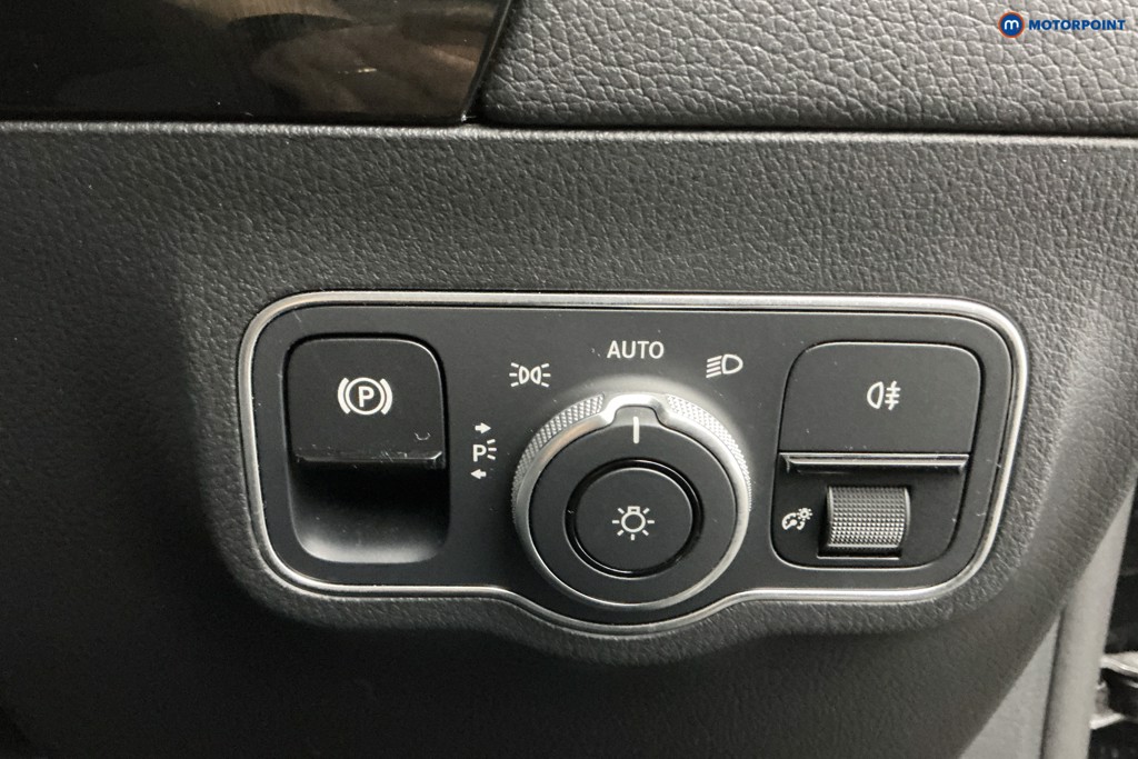 Mercedes-Benz GLA Amg Line Automatic Petrol SUV - Stock Number (1634210) - 24th supplementary image