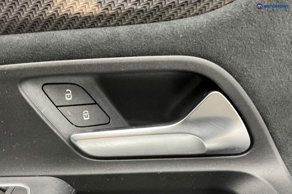 Mercedes-Benz GLA Amg Line Automatic Petrol SUV - Stock Number (1634210) - 29th supplementary image