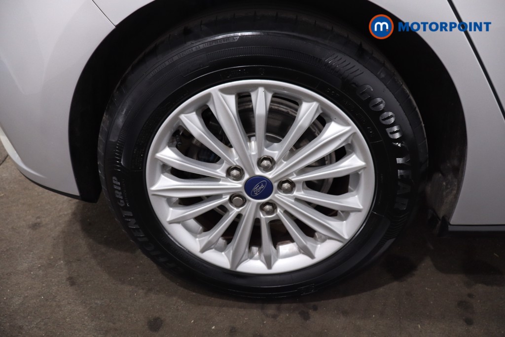 Ford Focus Titanium Edition Manual Petrol Hatchback - Stock Number (1634466) - 10th supplementary image
