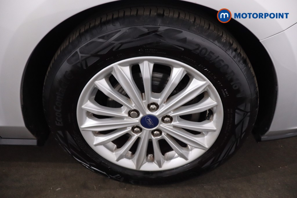 Ford Focus Titanium Edition Manual Petrol Hatchback - Stock Number (1634466) - 11th supplementary image