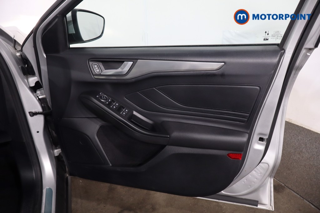 Ford Focus Titanium Edition Manual Petrol Hatchback - Stock Number (1634466) - 22nd supplementary image