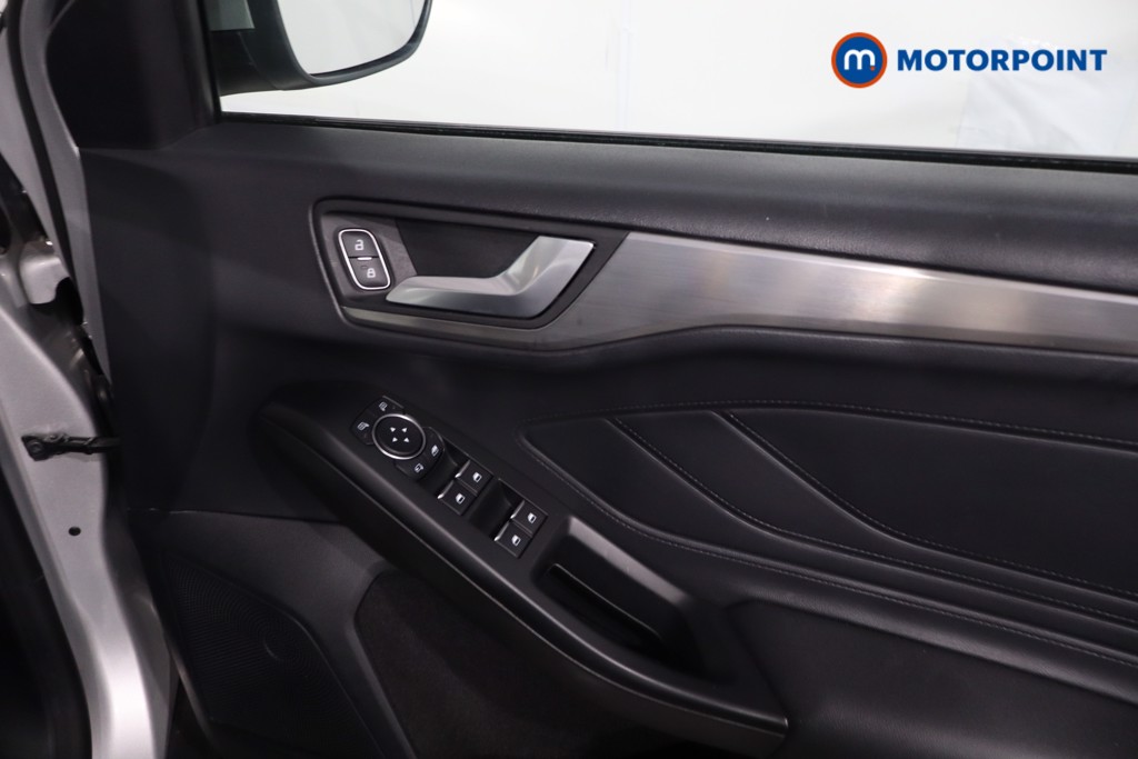 Ford Focus Titanium Edition Manual Petrol Hatchback - Stock Number (1634466) - 23rd supplementary image