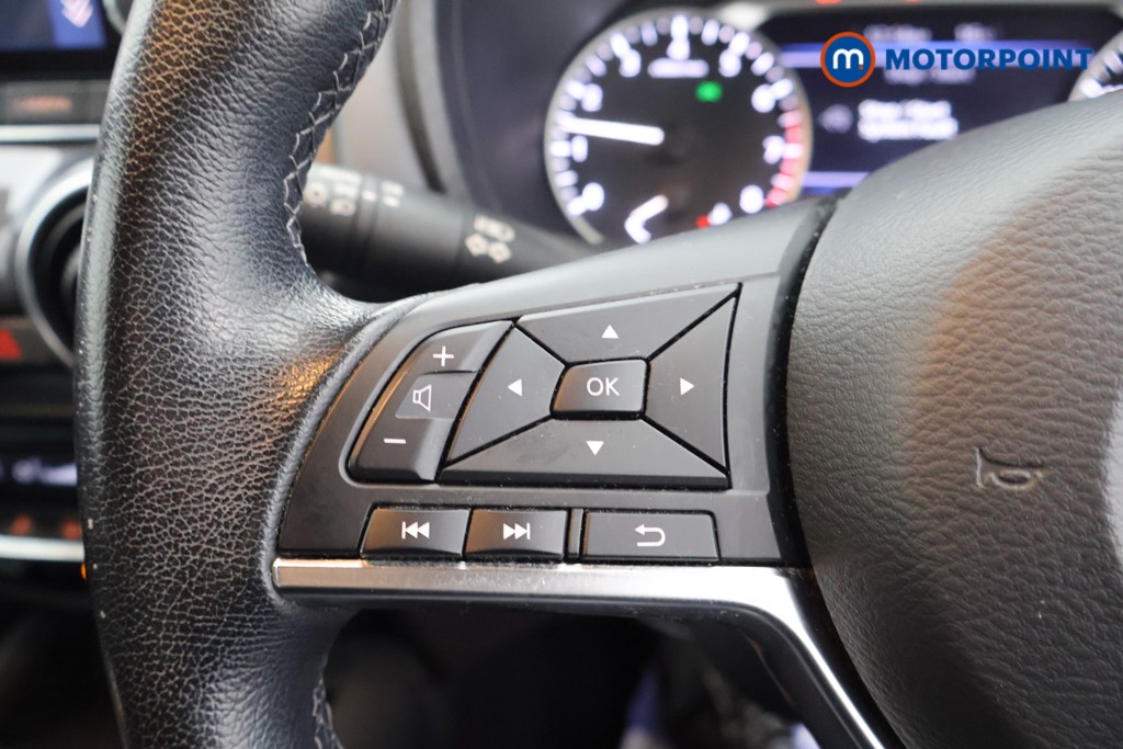 Nissan Juke N-Connecta Manual Petrol SUV - Stock Number (1635256) - 2nd supplementary image