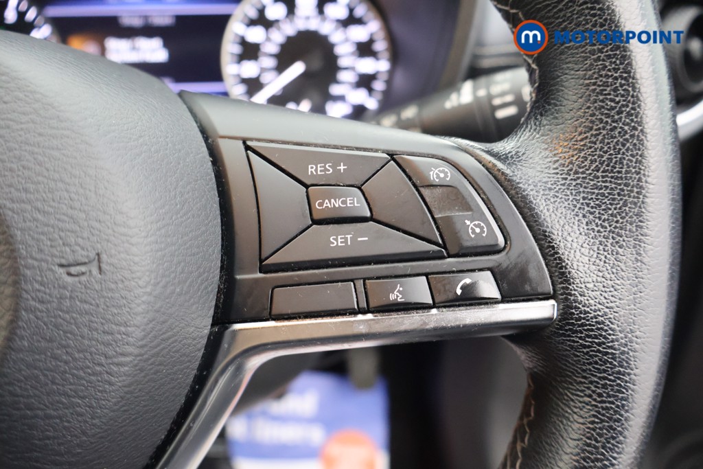 Nissan Juke N-Connecta Manual Petrol SUV - Stock Number (1635256) - 3rd supplementary image