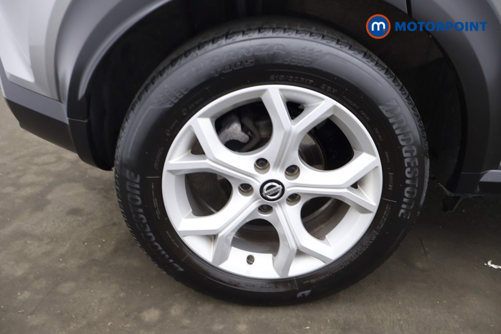 Nissan Juke N-Connecta Manual Petrol SUV - Stock Number (1635256) - 20th supplementary image