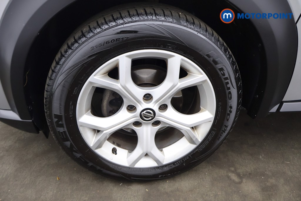 Nissan Juke N-Connecta Manual Petrol SUV - Stock Number (1635256) - 22nd supplementary image