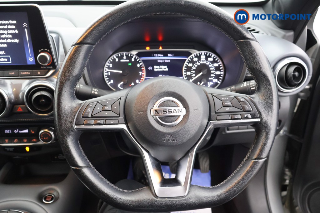 Nissan Juke N-Connecta Manual Petrol SUV - Stock Number (1635256) - 1st supplementary image
