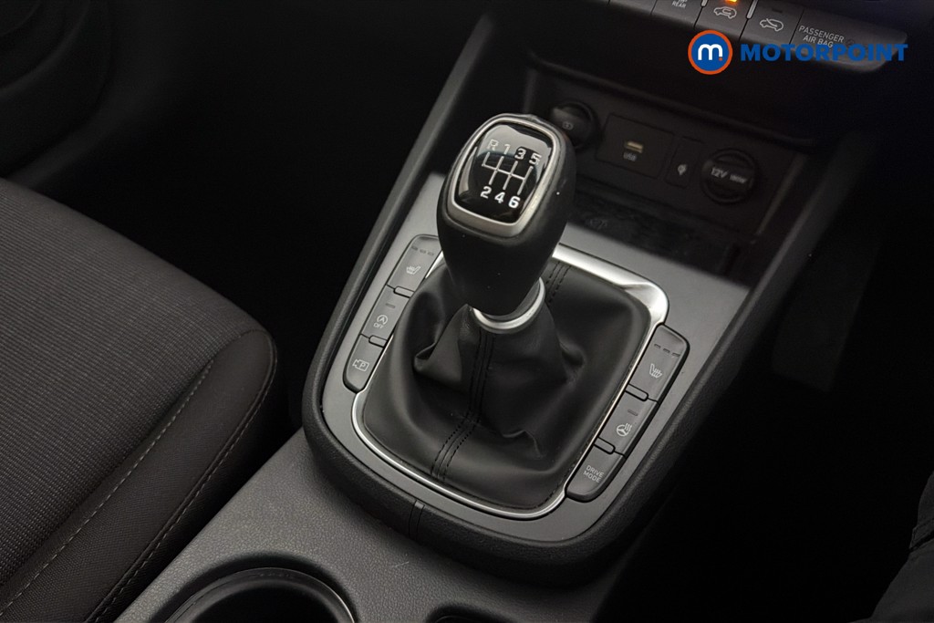 Hyundai Kona Premium Manual Petrol SUV - Stock Number (1635808) - 15th supplementary image
