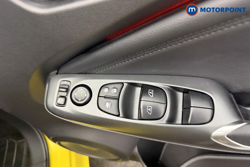 Nissan Juke N-Connecta Manual Petrol SUV - Stock Number (1635838) - 12th supplementary image