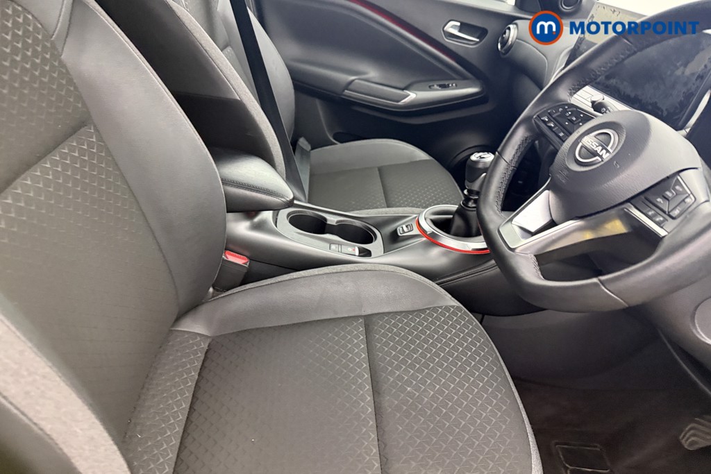 Nissan Juke N-Connecta Manual Petrol SUV - Stock Number (1635838) - 13th supplementary image