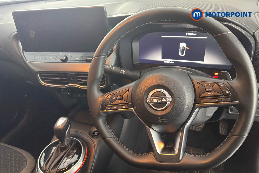 Nissan Juke N-Connecta Automatic Petrol SUV - Stock Number (1635853) - 2nd supplementary image